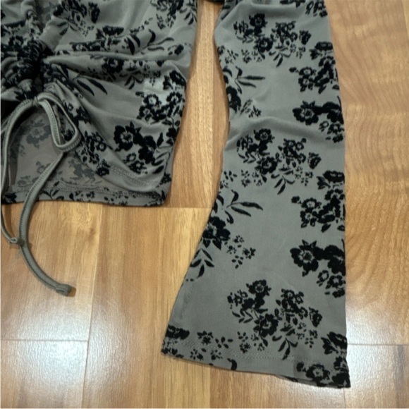 Ruched Floral Burnout Long Sleeve Top - Olive Green - Picture 3 of 6